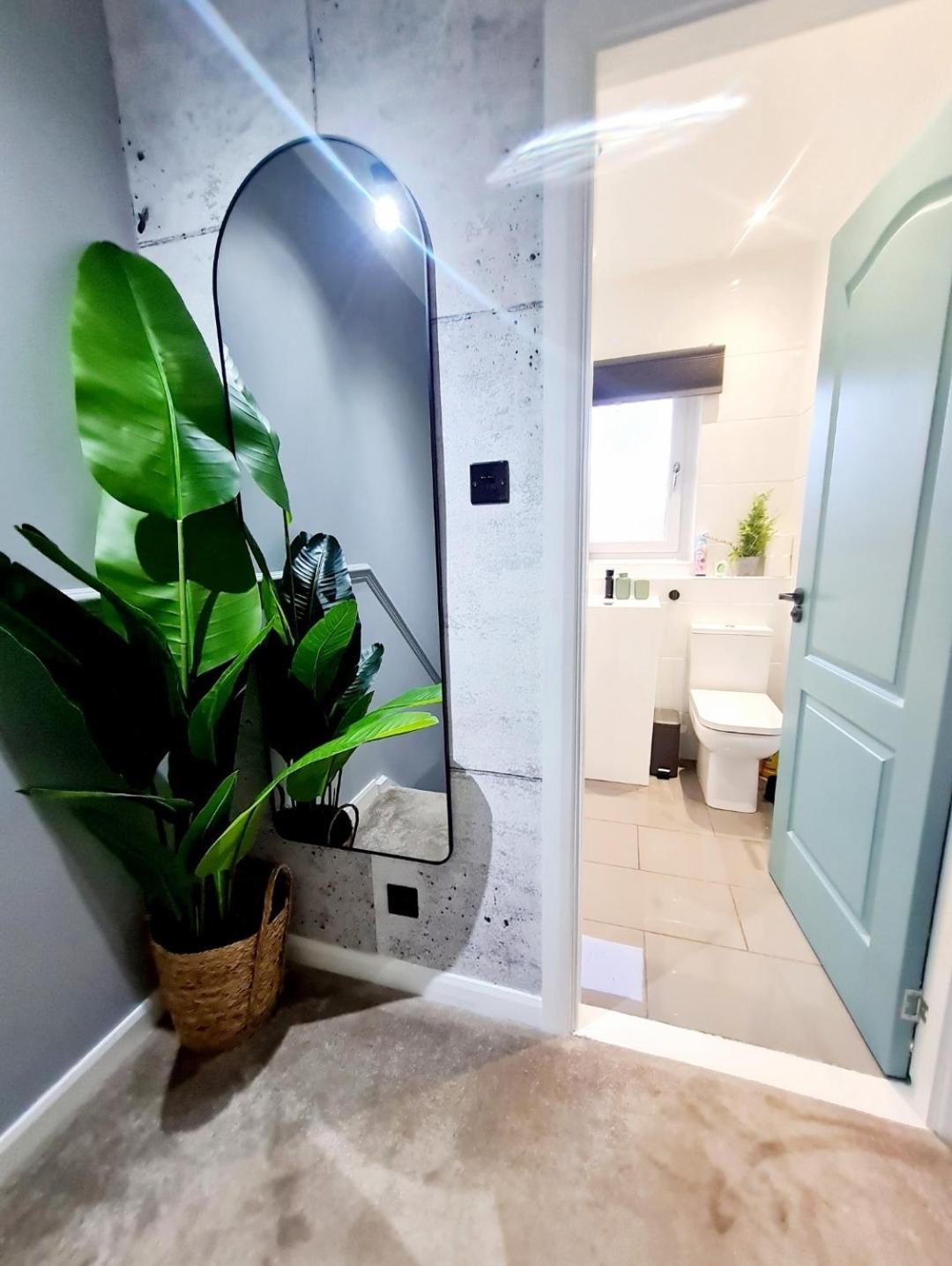 Appartamento Bright 3Br Walking Distance To Town - Free Parking Glasgow Esterno foto