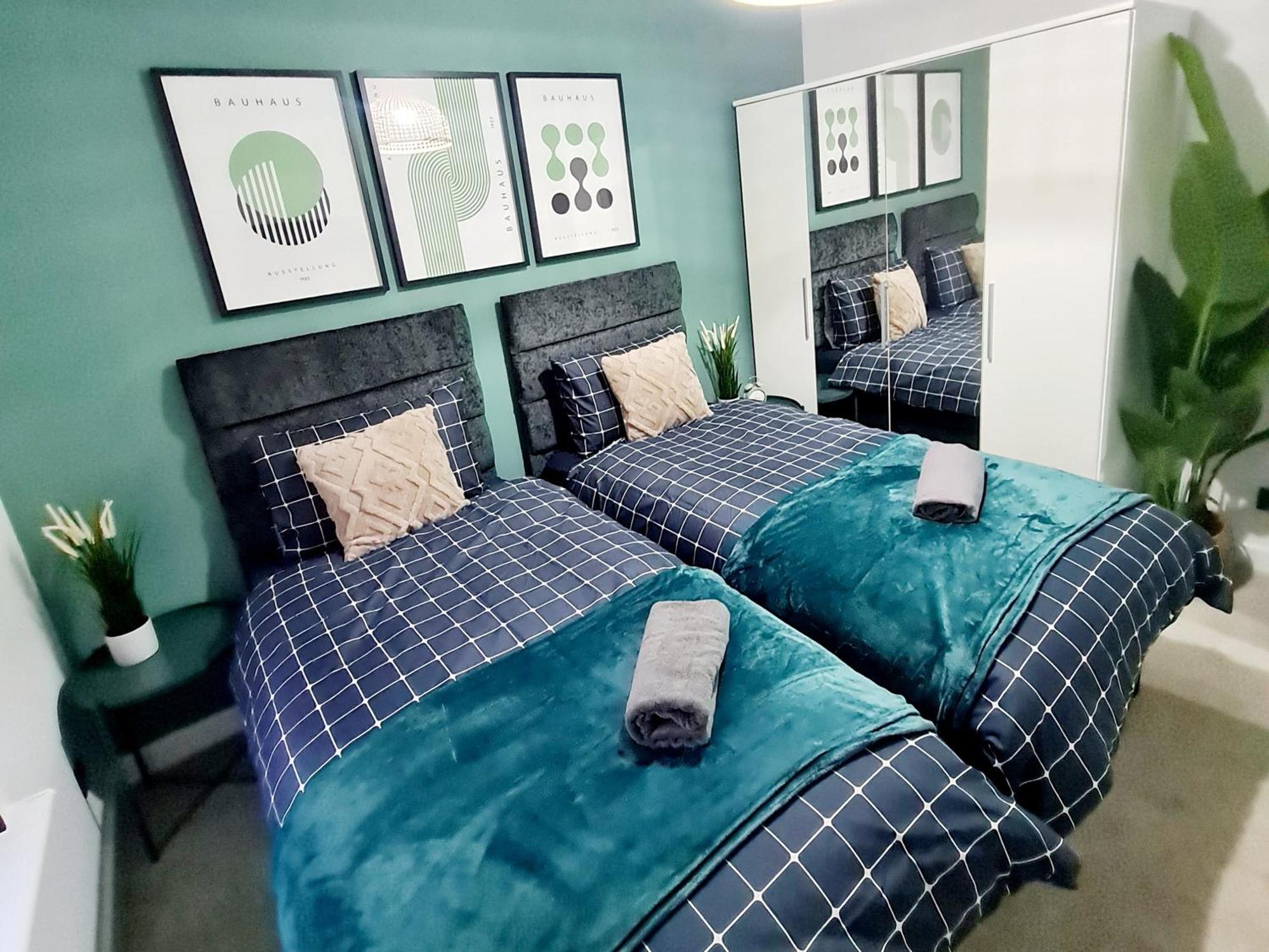 Appartamento Bright 3Br Walking Distance To Town - Free Parking Glasgow Esterno foto